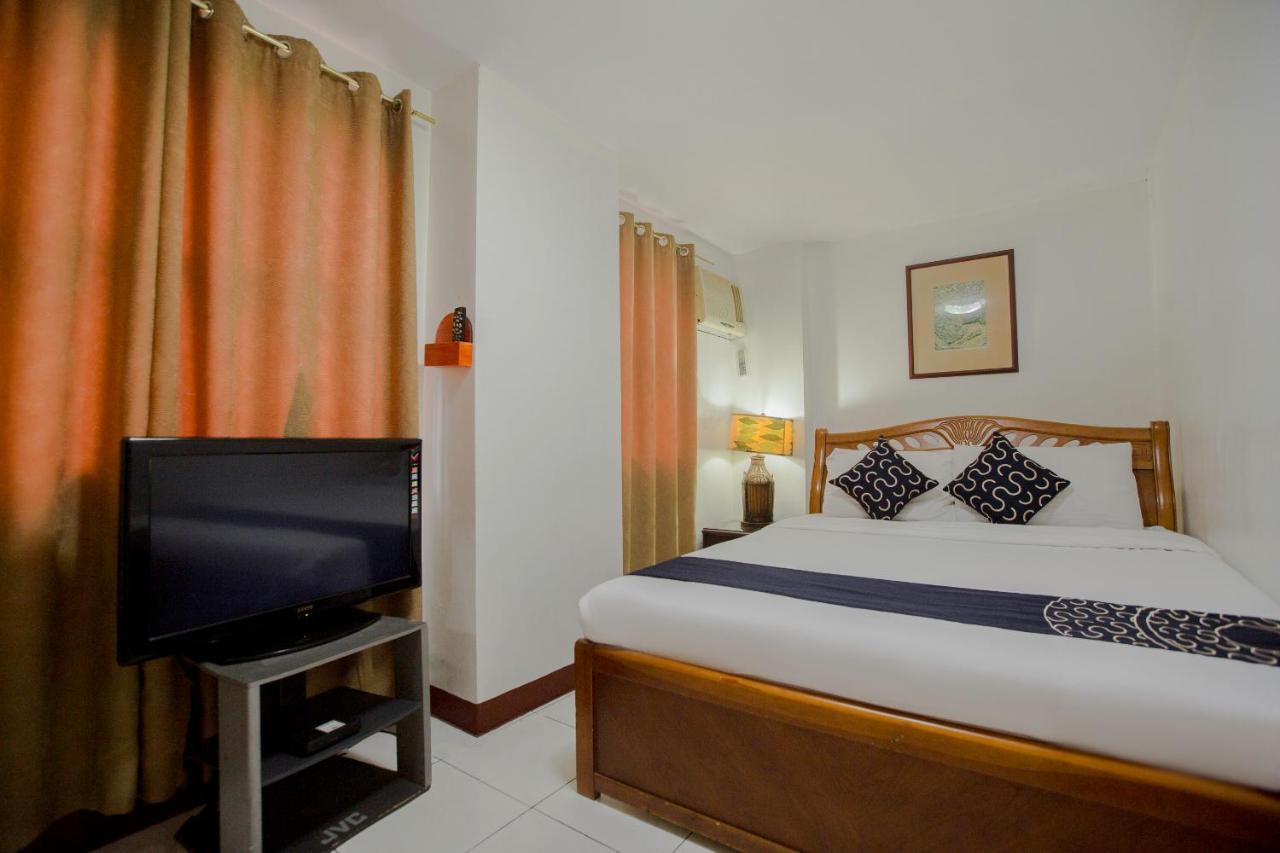Newgrange Condotel Quezon City Exteriör bild