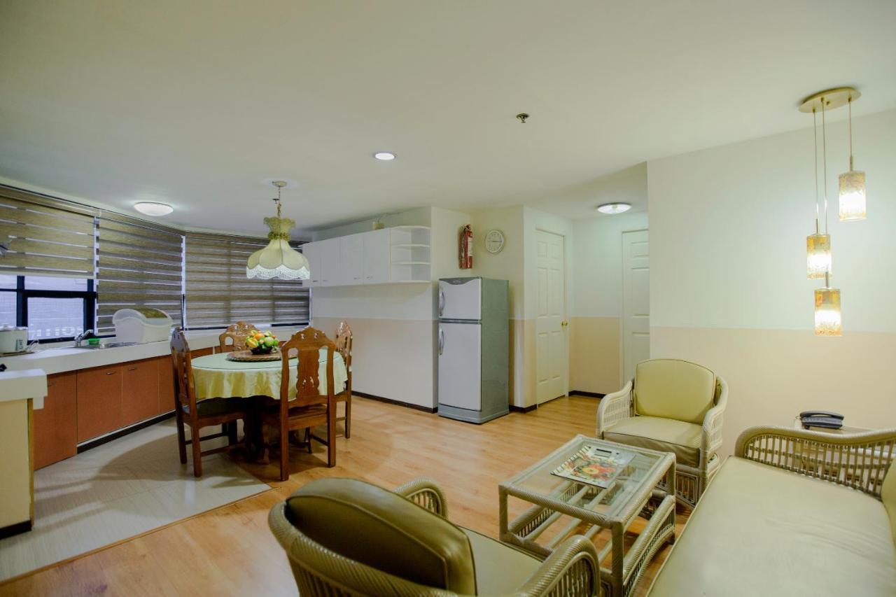 Newgrange Condotel Quezon City Exteriör bild