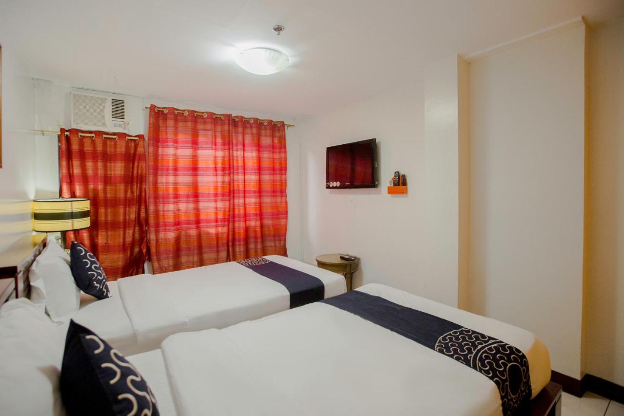 Newgrange Condotel Quezon City Exteriör bild