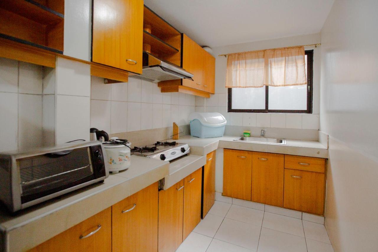 Newgrange Condotel Quezon City Exteriör bild
