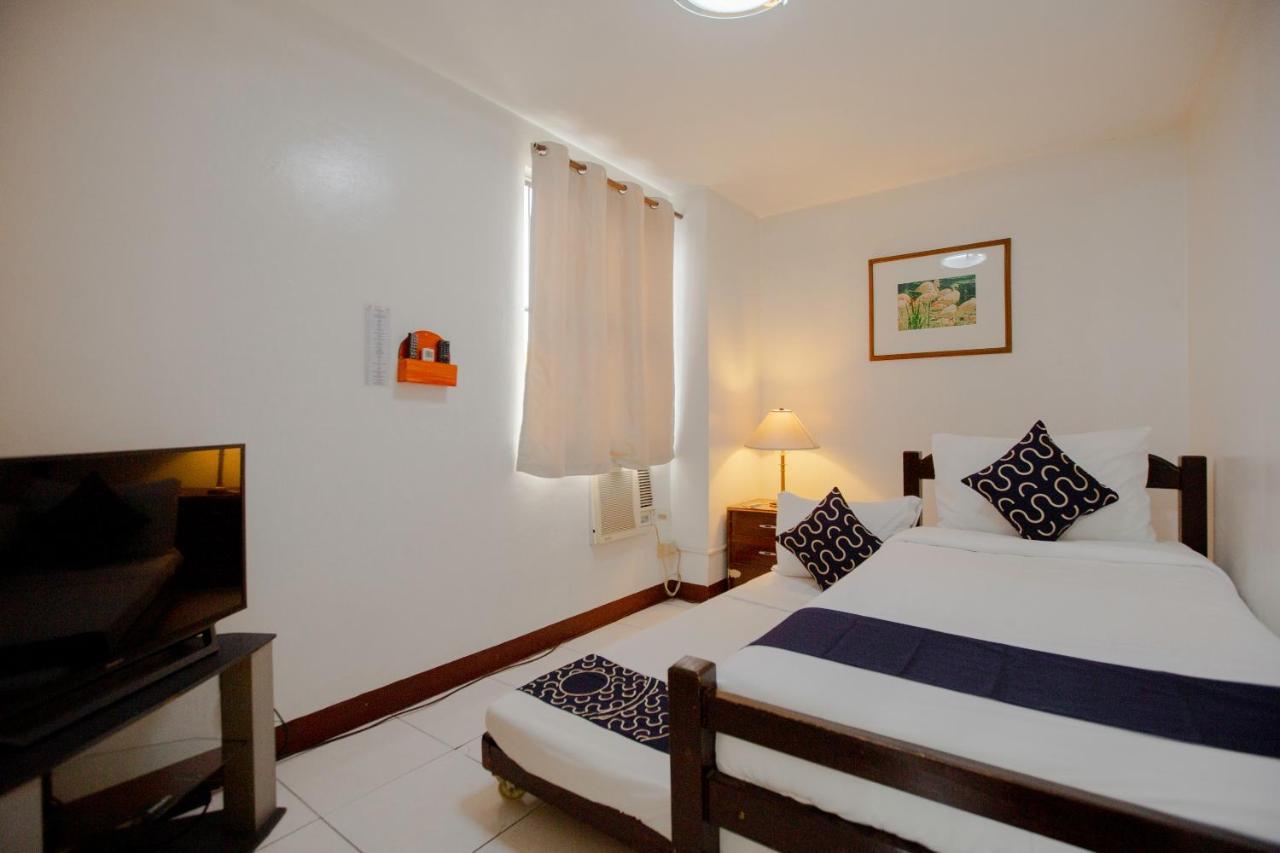 Newgrange Condotel Quezon City Exteriör bild