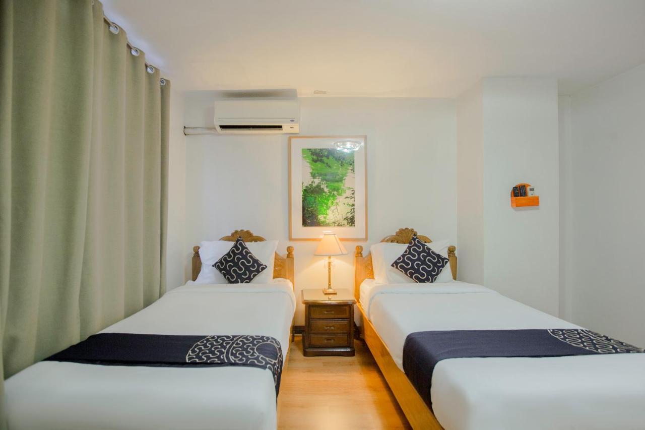 Newgrange Condotel Quezon City Exteriör bild