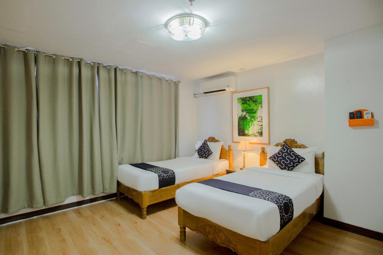 Newgrange Condotel Quezon City Exteriör bild