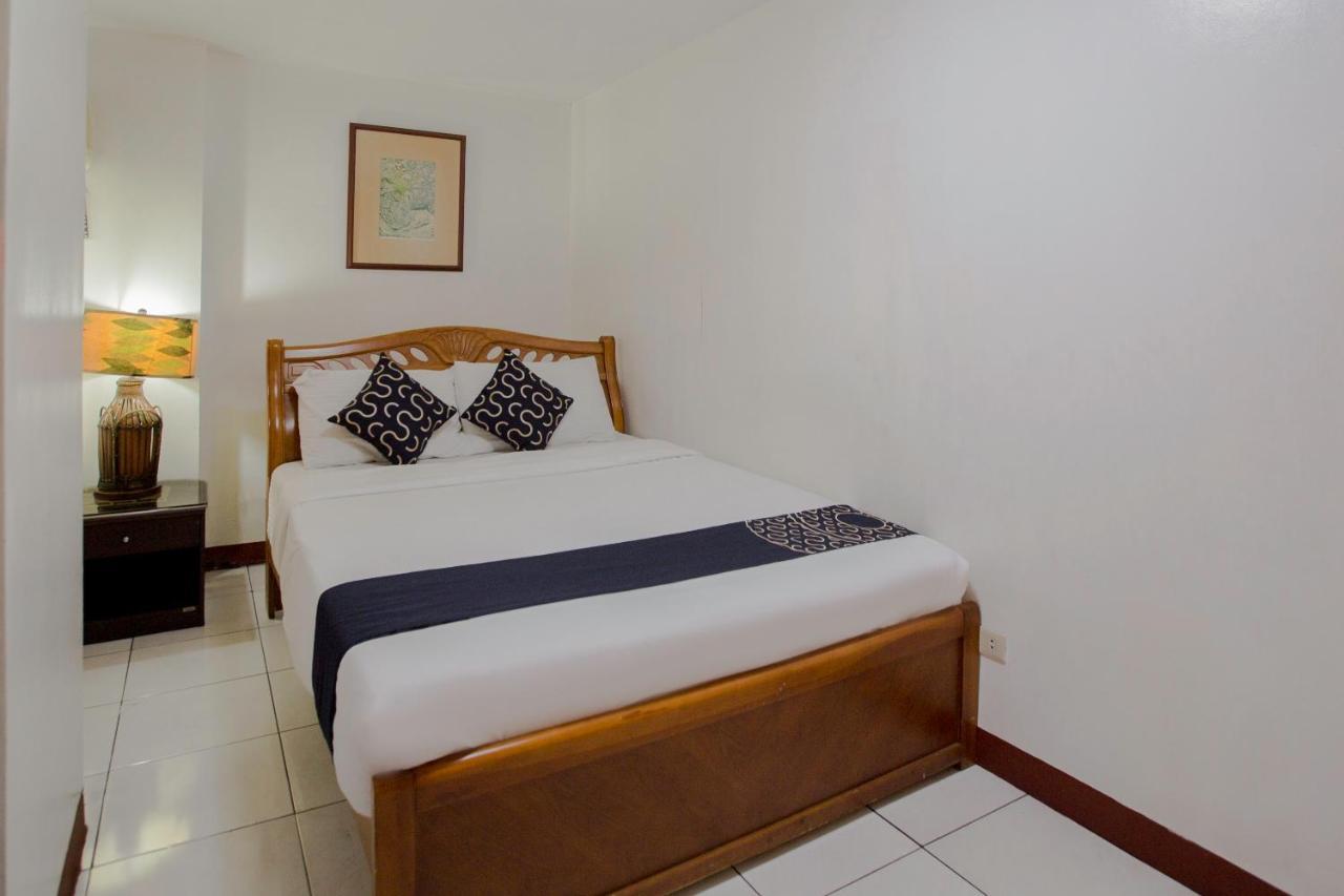 Newgrange Condotel Quezon City Exteriör bild